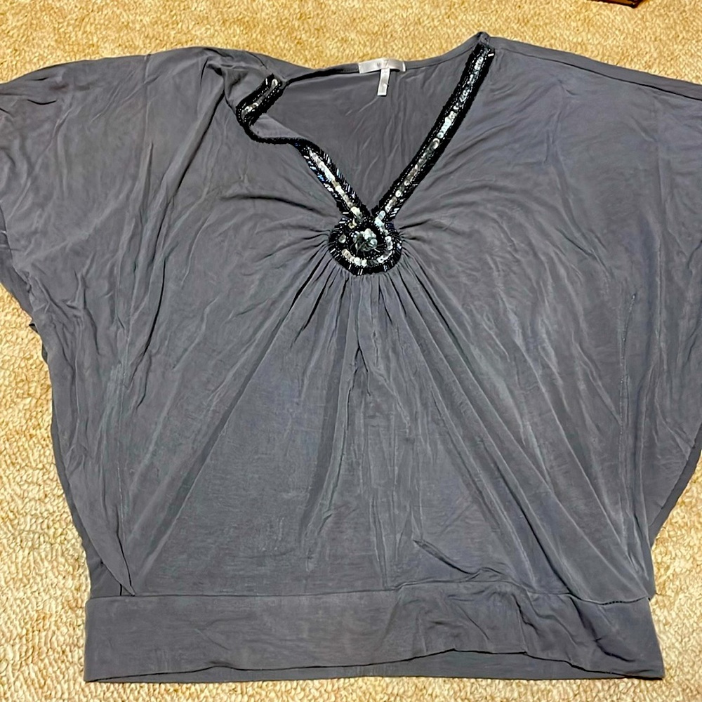Ladies top.